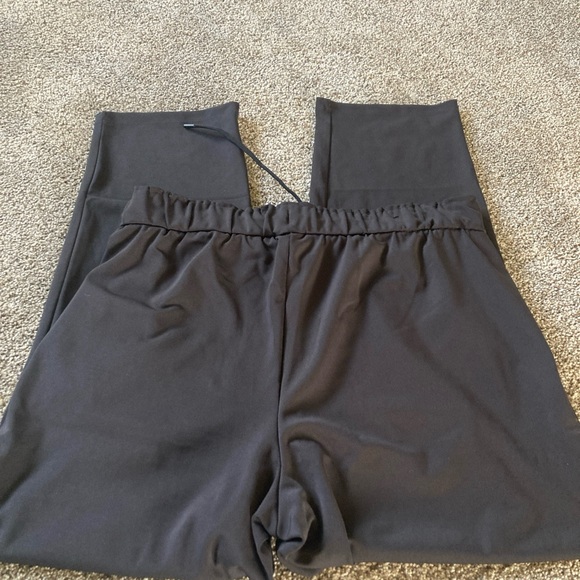 Hilary Radley Women's Pull-On Pants Black Size M 2 Pocket 27 inch inseam - Picture 2 of 4